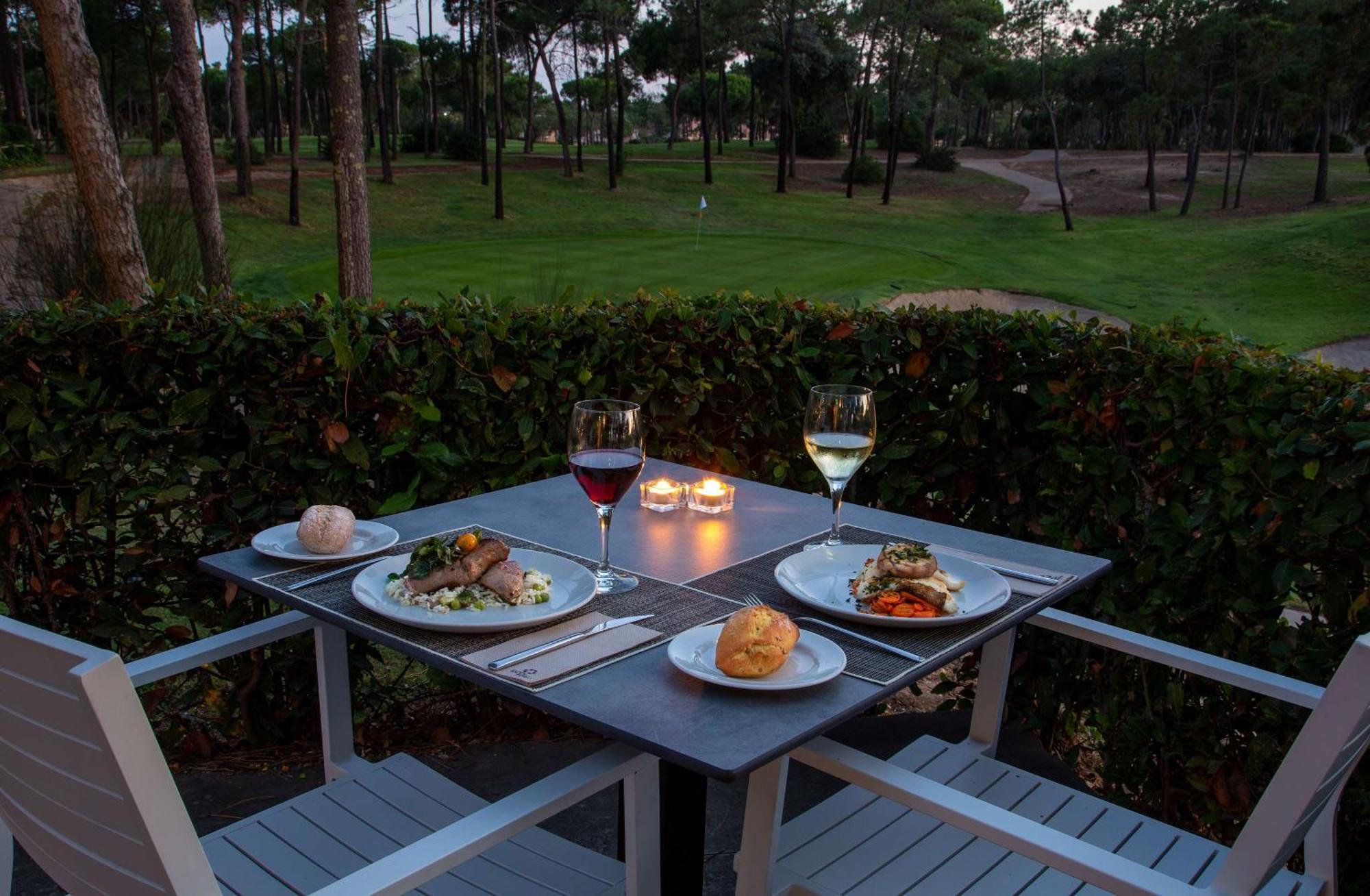 Doubletree By Hilton Islantilla Beach Golf Resort Exterior photo