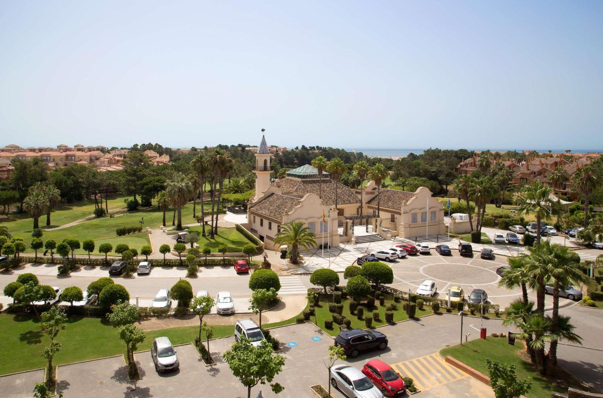 Doubletree By Hilton Islantilla Beach Golf Resort Exterior photo